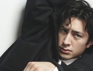 Balenciaga’dan Yeni Kampanya: “Heart and Body” Balenciaga’dan Yeni Kampanya: “Heart and Body”