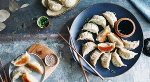 Buharda mı kızartarak mı? Çin mantısı tarifi Buharda mı kızartarak mı? Çin mantısı tarifi