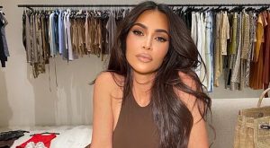 Kim Kardashian’ın giyinme odası dudak uçuklatıyor!