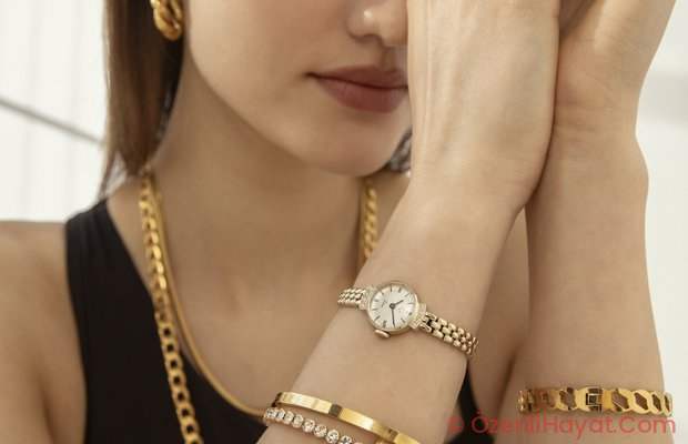 Bileğinizde nostaljik ve şık bir dokunuş Bileğinizde nostaljik ve şık bir dokunuş