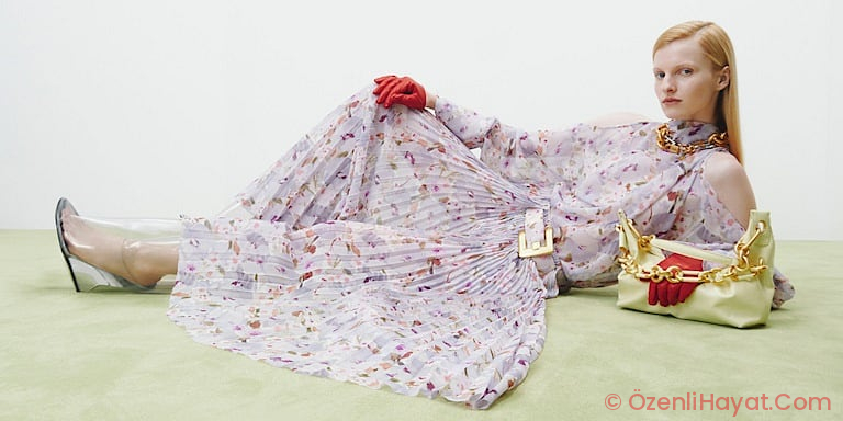 Çantaya Atmalık Katı Parfümlerle Tanışın Çantaya Atmalık Katı Parfümlerle Tanışın