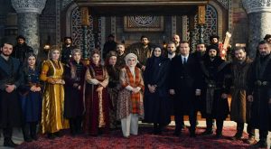 Emine Erdoğan ‘Kuruluş Orhan’ setine ziyarette bulundu