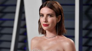EMMA ROBERTS TATLI BİR KABUSUN İÇİNDE
