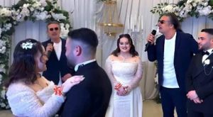 Gönülleri fethetti: Müzikçi Çelik takipçisinin düğününe katıldı! Gönülleri fethetti: Müzikçi Çelik takipçisinin düğününe katıldı!