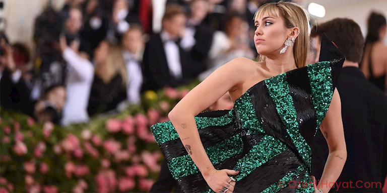 MILEY CYRUS’TAN 3 YENİ MÜZİK MILEY CYRUS’TAN 3 YENİ MÜZİK