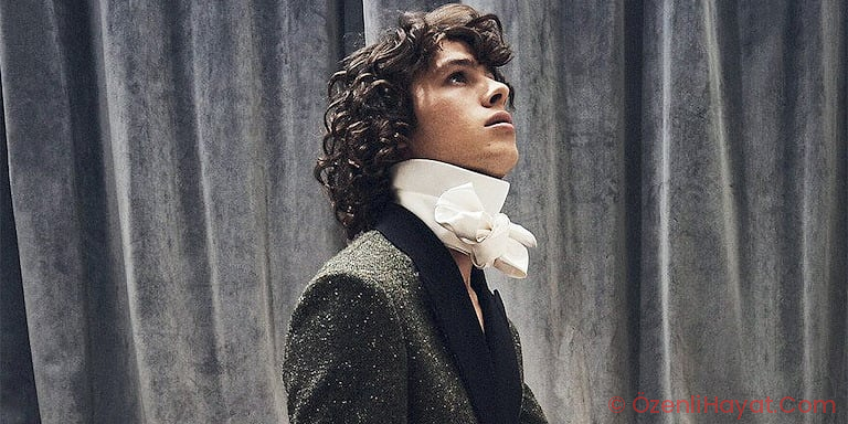 Modaya Karşı Şiirsel Bir Duruş: “Poetcore”