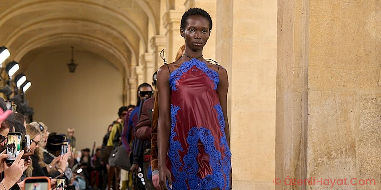 Paris Moda Haftası: Off-White Sonbahar/Kış 2026