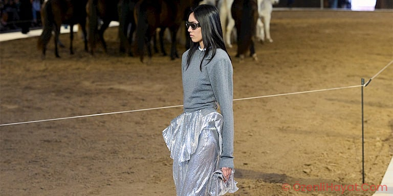 Paris Moda Haftası: Stella McCartney Sonbahar/Kış 2026