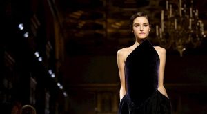 Paris Moda Haftası: Victoria Beckham Sonbahar/Kış 2026