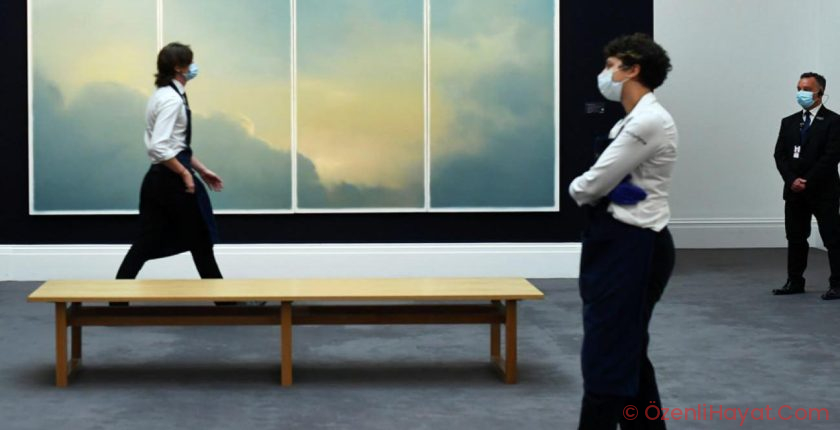 Sanat dünyasında milyarlar havada uçuştu: Satış rakamı dudak uçuklattı! Sanat dünyasında milyarlar havada uçuştu: Satış rakamı dudak uçuklattı!