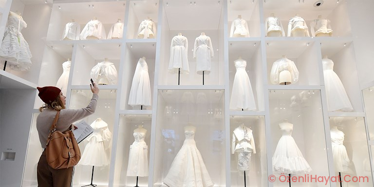 SANAT VE MODANIN BULUŞMASI SANAT VE MODANIN BULUŞMASI