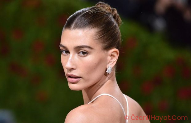 Sessiz lüks yüzünüze yansısın: Old money kombinler için makyaj stili Sessiz lüks yüzünüze yansısın: Old money kombinler için makyaj stili