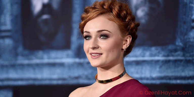 SOPHIE TURNER GAME OF THRONES ‘SPOILERI’ MI VERDİ? SOPHIE TURNER GAME OF THRONES ‘SPOILERI’ MI VERDİ?