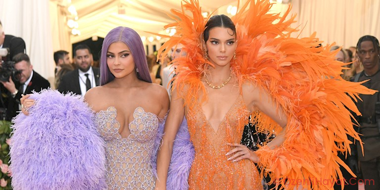 2020 MET GALA ERTELENDİ!