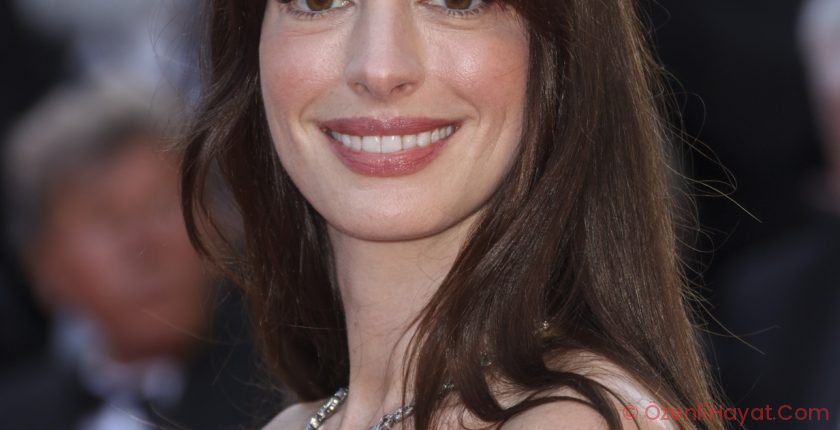 2022 Cannes sinema şenliğinde ünlü isimlerin tercih ettiği makyajlar! 2022 Cannes sinema şenliğinde ünlü isimlerin tercih ettiği makyajlar!