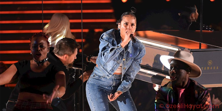 ALICIA KEYS’İN “UNDERDOG” PERFORMANSI İZLEYİCİLERİ BÜYÜLEDİ
