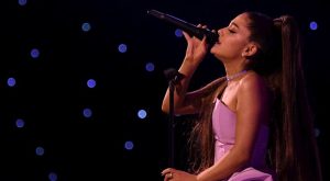 ARIANA GRANDE BARBRA STREISAND İLE DÜET YAPTI