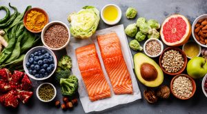 B12 VİTAMİNİ HAKKINDA BİLMENİZ GEREKENLER