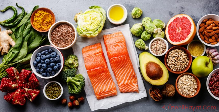 B12 VİTAMİNİ HAKKINDA BİLMENİZ GEREKENLER