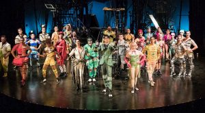 BAZZAR BİRİNCİ GÖSTERİSİYLE İZLEYENLERİ BÜYÜLEDİ