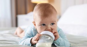 Bebeklerde biberon modelleri nasıl olmalı? En sağlıklı biberon modelleri