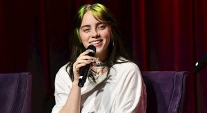 BILLIE EILISH’İN ‘NO TIME TO DIE’ MÜZİĞİNİN TAHLİLİ