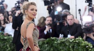 BLAKE LIVELY DOĞUMUNDAN SONRA BİRİNCİ FOTOĞRAFLARINI PAYLAŞTI
