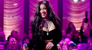 CARDI B CORONA VİRÜS UĞRAŞI İÇİN $1 MİLYON BAĞIŞLADI