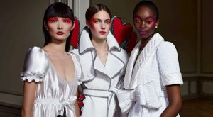 DİJİTAL COUTURE MODA HAFTASI’NIN KAPANIŞINI VIKTOR & ROLF YAPTI