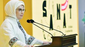 Emine Erdoğan Rami Çocuk ve Sanat Bienali’nin açılışına katıldı