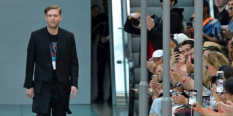 GIVENCHY’NİN YENİ KREATİF YÖNETİCİSİ