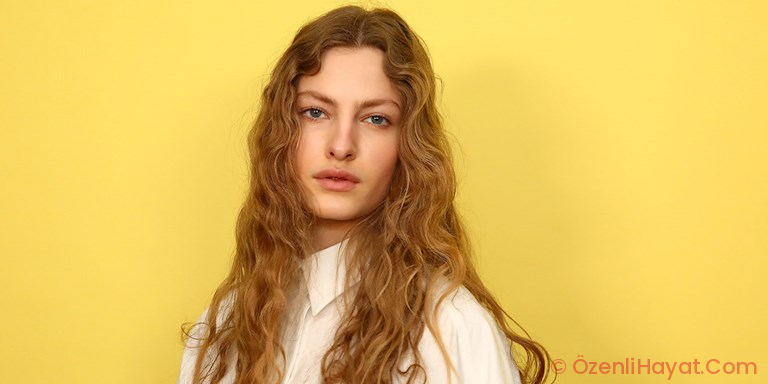 HACİMLİ SAÇLAR İÇİN BAKIM ESERLERİ