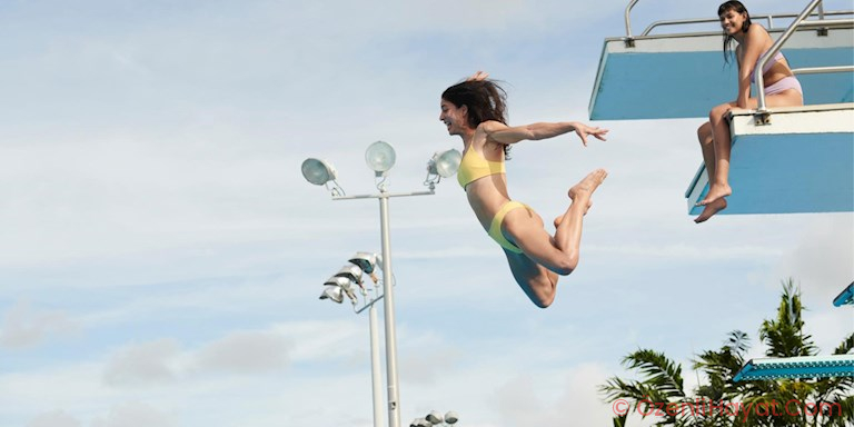 H&M YAZ KOLEKSİYONUYLA ÖZGÜRLÜK HİSSİNİ GERİ GETİRİYOR