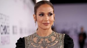 JENNIFER LOPEZ HUSTLERS SİNEMASI İÇİN DİREK DANSI DERSİ ALMIŞ