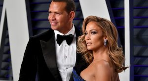 JENNIFER LOPEZ VE ALEX RODRIGUEZ 2020 MEZUNLARINA MOTİVASYON KONUŞMASI YAPTI!