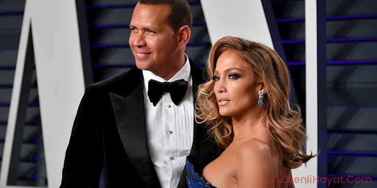 JENNIFER LOPEZ VE ALEX RODRIGUEZ 2020 MEZUNLARINA MOTİVASYON KONUŞMASI YAPTI!