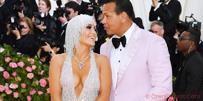 JENNIFER LOPEZ VE ALEX RODRIGUEZ’İN İHTİŞAMLI NİŞAN PARTİSİ