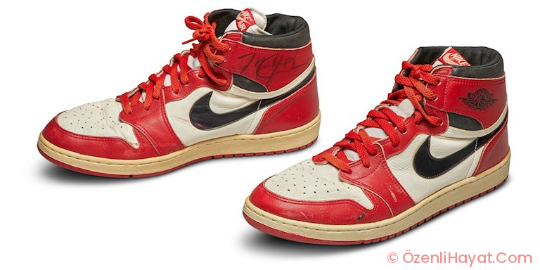 JORDAN 1 SNEAKERLARI AÇIK ARTIRMA REKORUNU KIRDI