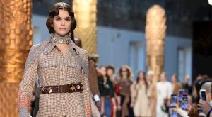 KAIA GERBER MODEL OLMANIN ZORLUKLARINI PAYLAŞTI