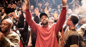KANYE WEST, YEEZY MARKASI İÇİN GAP İLE ANLAŞTI