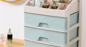 Kozmetik çekmecelerinizi temizleme vakti!