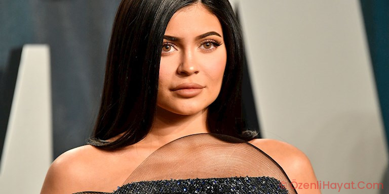 KYLIE JENNER ARTIK MİLYARDER DEĞİL Mİ?