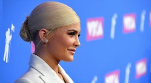 KYLIE JENNER AVUSTURALYA YANGINLARINA 1 MİLYON DOLAR BAĞIŞLADI