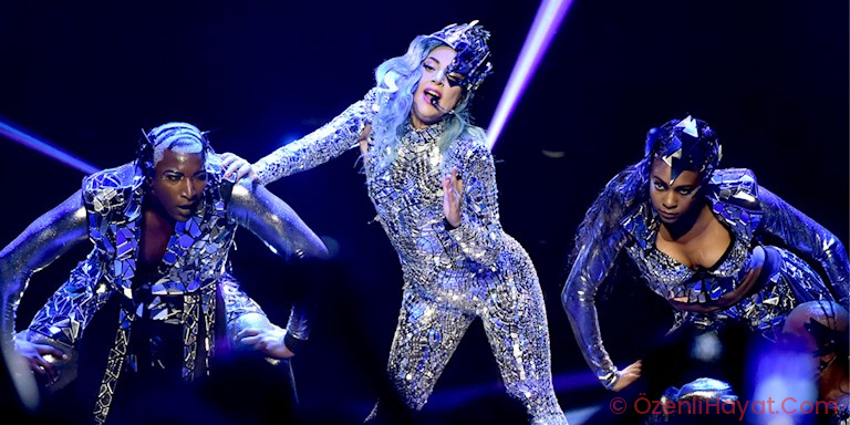 LADY GAGA POP MÜZİĞE DÖNDÜ!