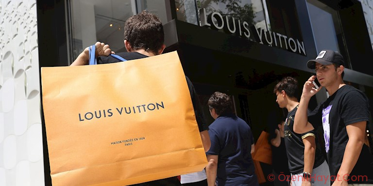 LVMH PARFÜM FABRİKALARINDA EL DEZENFEKTANI ÜRETECEK LVMH PARFÜM FABRİKALARINDA EL DEZENFEKTANI ÜRETECEK