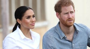 MEGHAN MARKLE VE PRENS HARRY KRALİYET AİLESİNDEN BİR ADIM DAHA UZAKLAŞTILAR