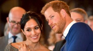 MEGHAN MARKLE VE PRENS HARRY’E BUCKINGHAM’DAN YANIT GECİKMEDİ