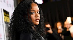 RIHANNA AİLESİNDEN VE ARKADAŞLARINDAN ÖZÜR DİLEDİ!