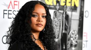 RIHANNA’NIN HAYATI BELGESEL OLUYOR!