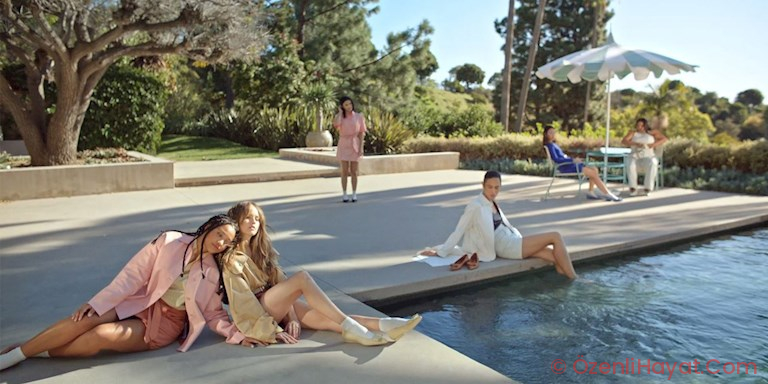 SALVATORE FERRAGAMO’DAN İKONİK DİZAYNA YENİ YORUM